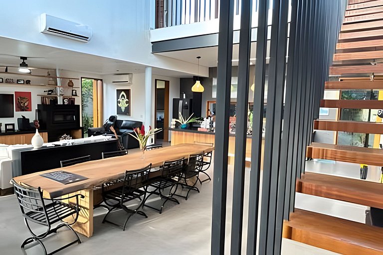 Casa Fiji Exclusive – 2 Suítes Master + 1 Tripla