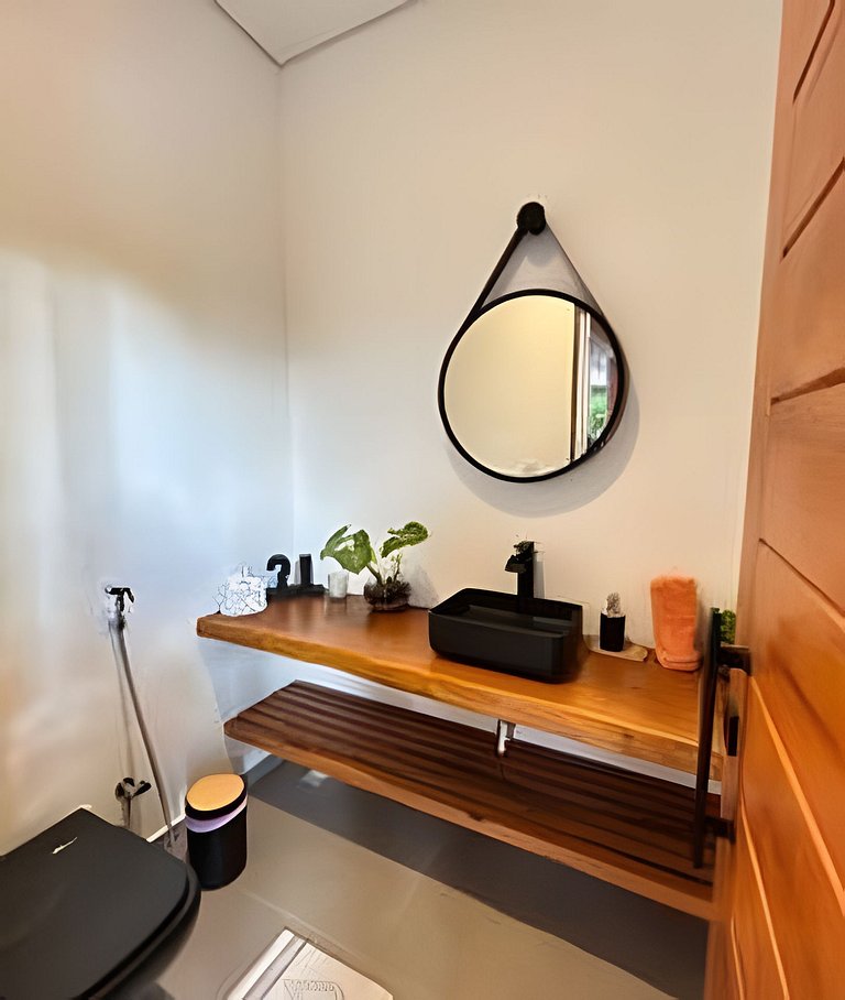 Casa Fiji Exclusive – 2 Suítes Master + 1 Tripla